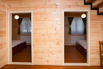 Фото номера Бунгало с внутренним двориком Кемпинги Tusnad Bungalow г. Бэиле-Тушнад 8