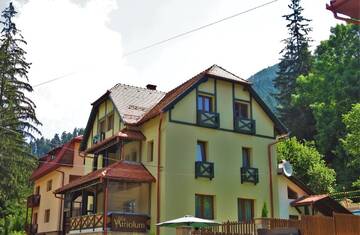 Фотографии Гостевой дом Villa Atriolum г. Бэиле-Тушнад (Румыния) №1 Фото Гостевой дом Villa Atriolum г. Бэиле-Тушнад 1