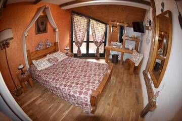 Фото номера Двухместный номер с 1 кроватью Отель Fortuna Eco - Boutique Hotel г. Бэиле-Тушнад 16